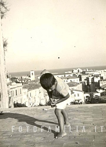Roberto Caccavale in terrazza a Terracina
